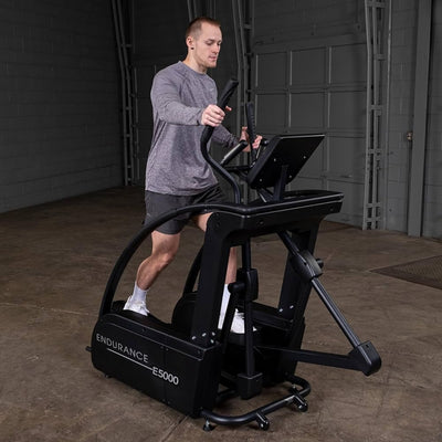 Professioneller Crosstrainer – Body-Solid E5000 Ellipsentrainer