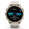 Garmin Fenix ​​​​8 Sapphire – 43 mm / AMOLED – Soft Gold mit nebelgrauem/dunklem Sandstein-Silikonarmband – Premium-Multisportuhr