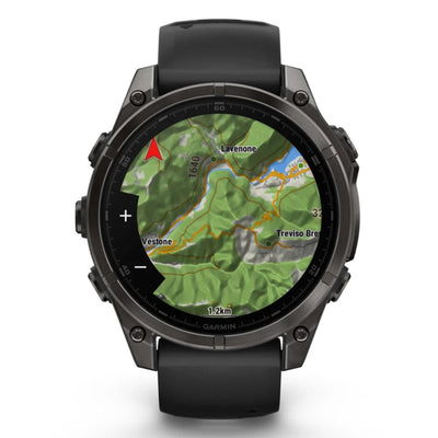 Garmin Fenix ​​​​8 Sapphire – 47 mm / AMOLED – Carbongraues DLC-Titan mit schwarzem Silikonarmband – Premium-Multisportuhr