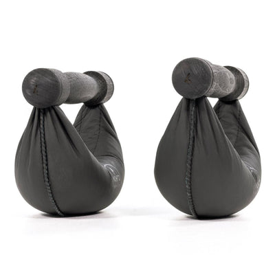 NOHRD SwingBell Tower Set Black - kettlebells avec support de rangement - Chêne teinté et cuir